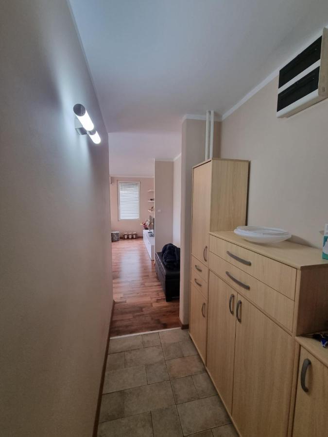 Lägenhet Hawaii- 2 Bdr, Arena, Sava Centar, Free Parking Belgrad