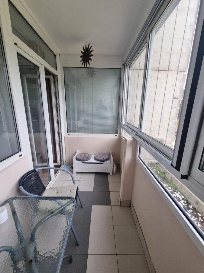 Hawaii- 2 Bdr, Arena, Sava Centar, Free Parking Lägenhet *