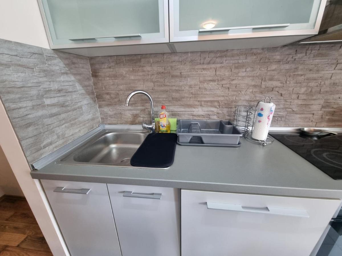 Hawaii- 2 Bdr, Arena, Sava Centar, Free Parking Lägenhet Belgrad